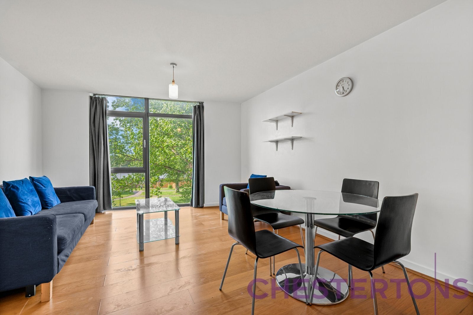 Flat Woolwich Road in Greater London
