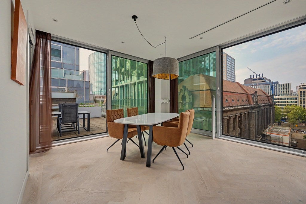 Appartement Halvemaanpassage 15 in Rotterdam