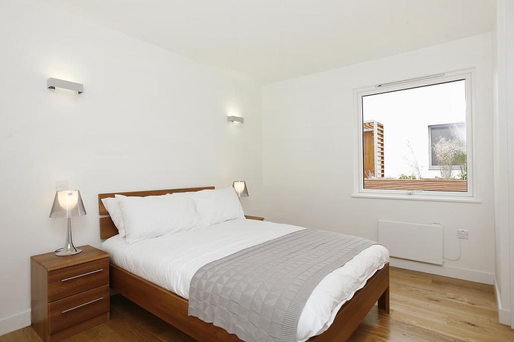 Flat Tottenham Court Road in Greater London