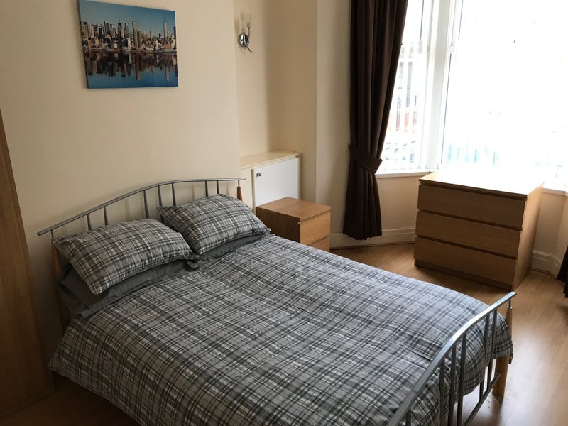 Room Coningsby Road in Liverpool
