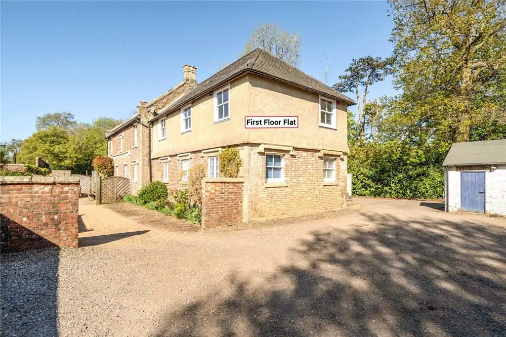 Flat Castle Walk in Wealden