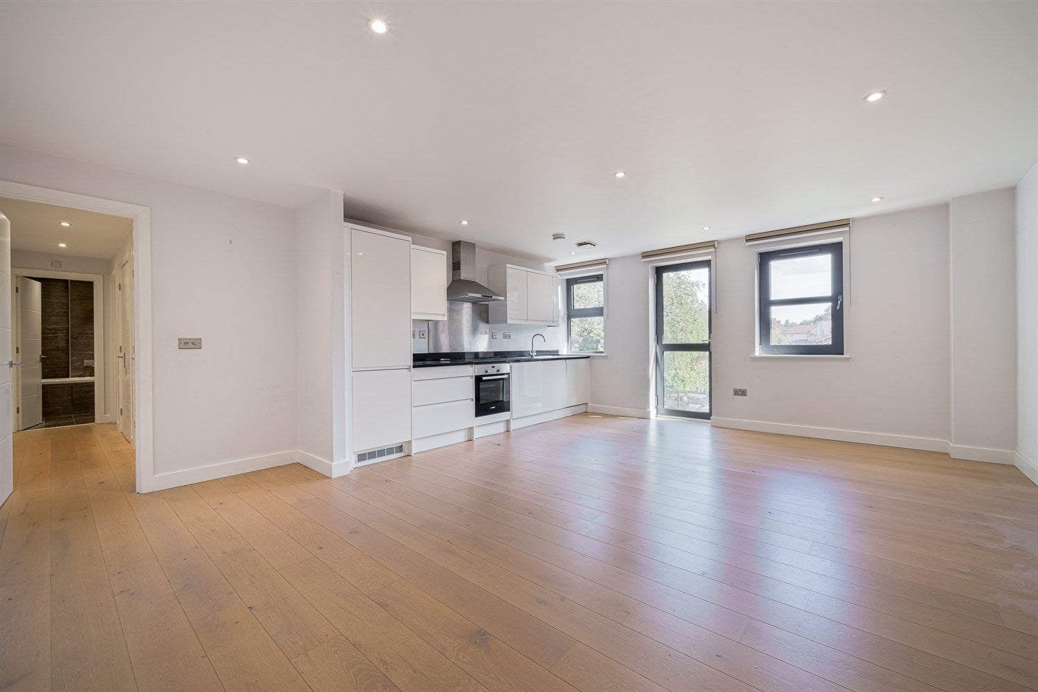 Flat Finchampstead Road in Wokingham