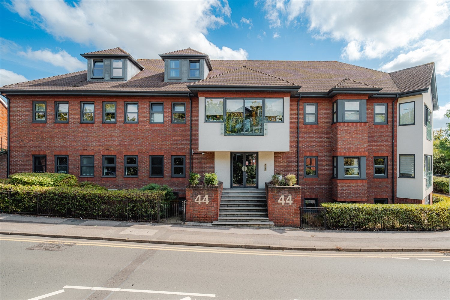Flat Finchampstead Road in Wokingham
