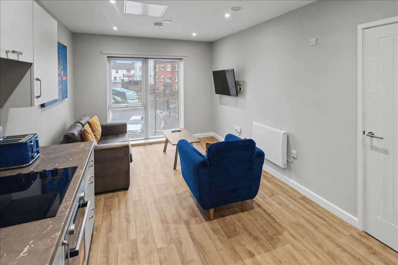 Flat Kelham Way in Eastwood