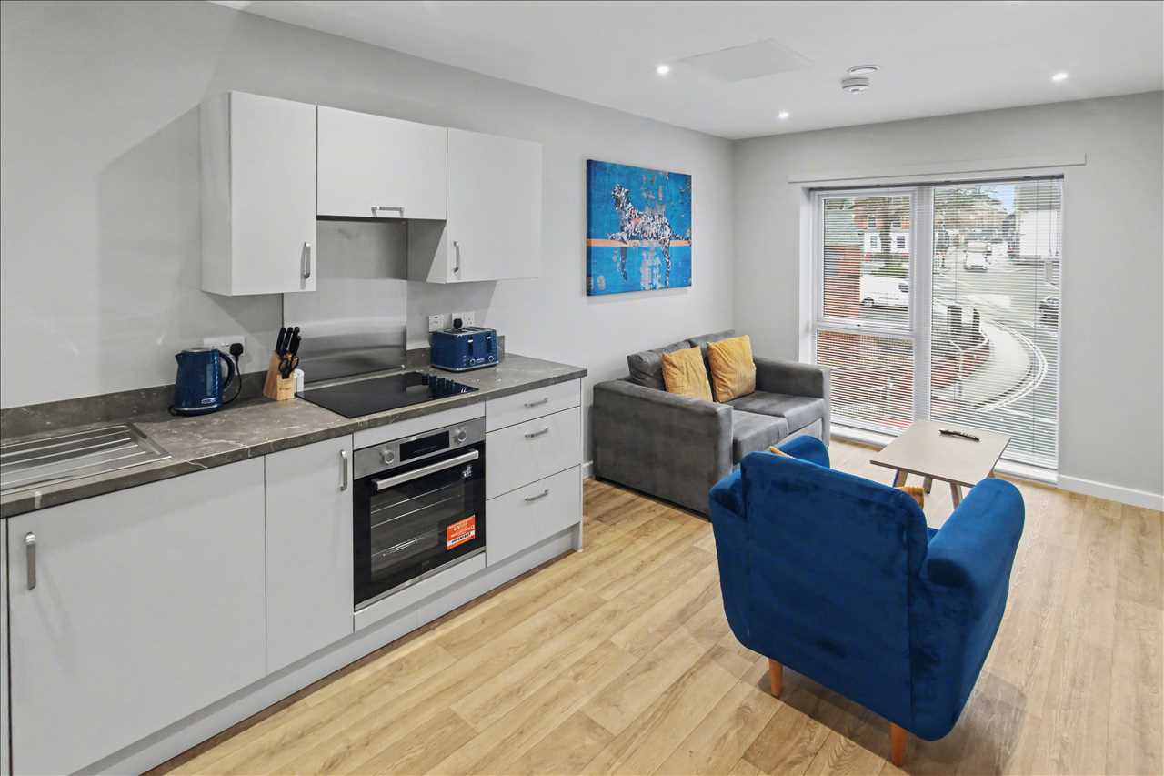 Flat Kelham Way in Eastwood