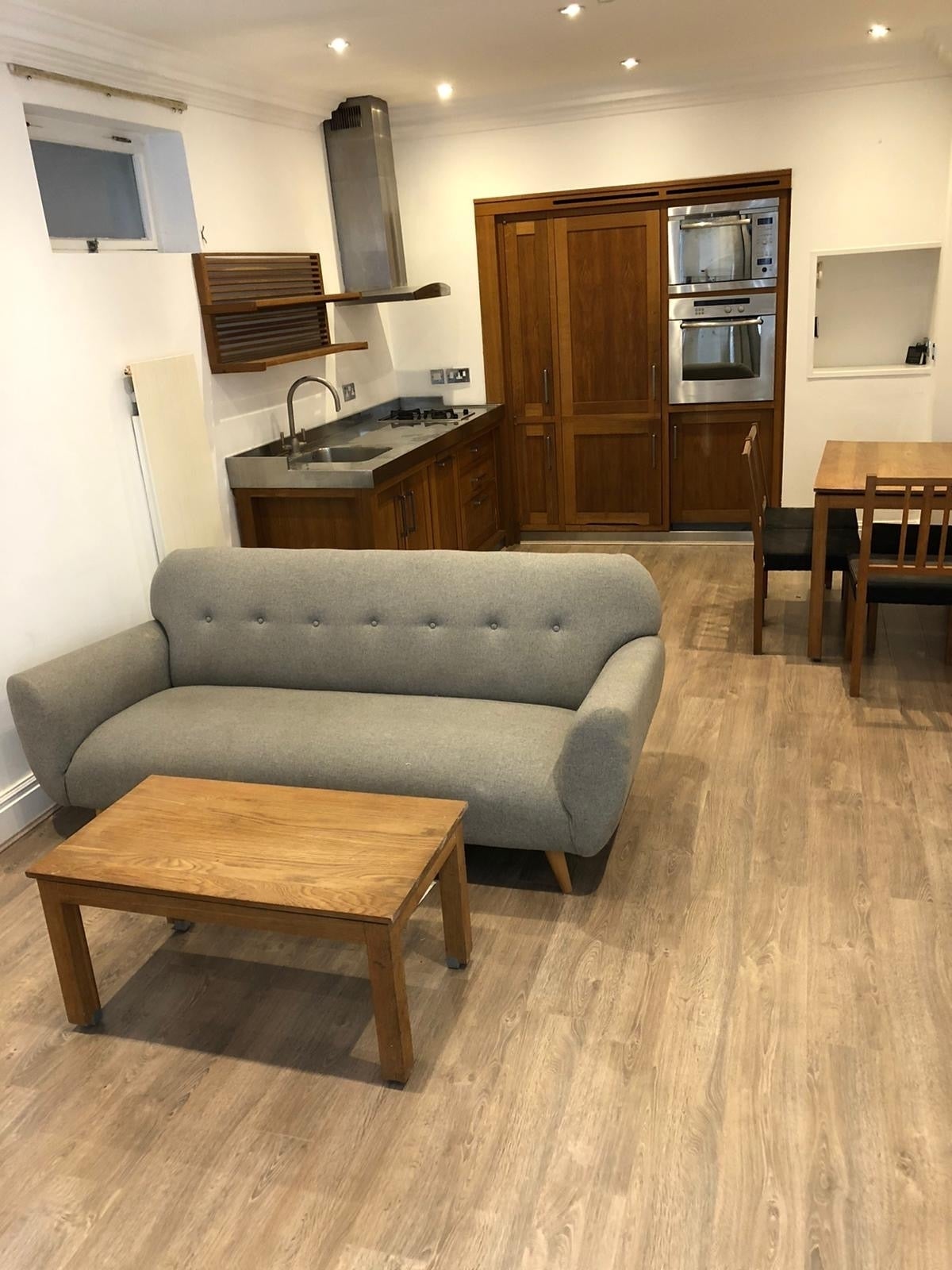 Flat Greencroft Gardens in Greater London