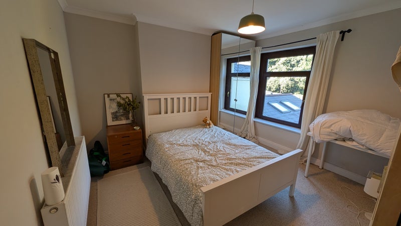 Room Fairleigh Road in Cardiff