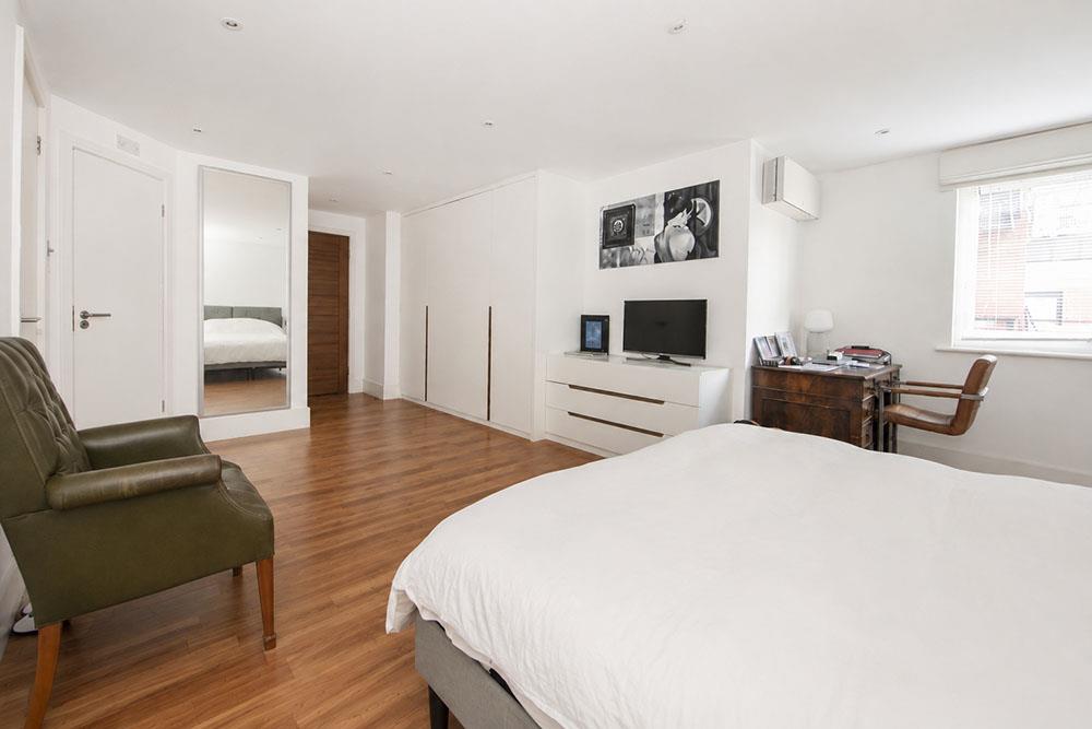 Flat Queensmead in Greater London