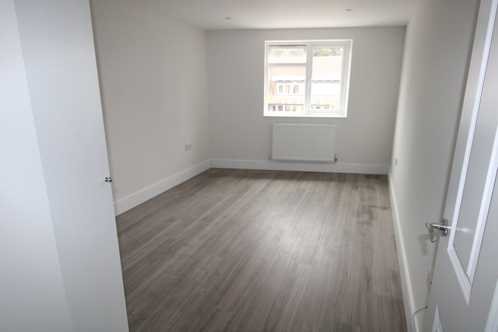 Flat Chalfont Avenue in Little Chalfont