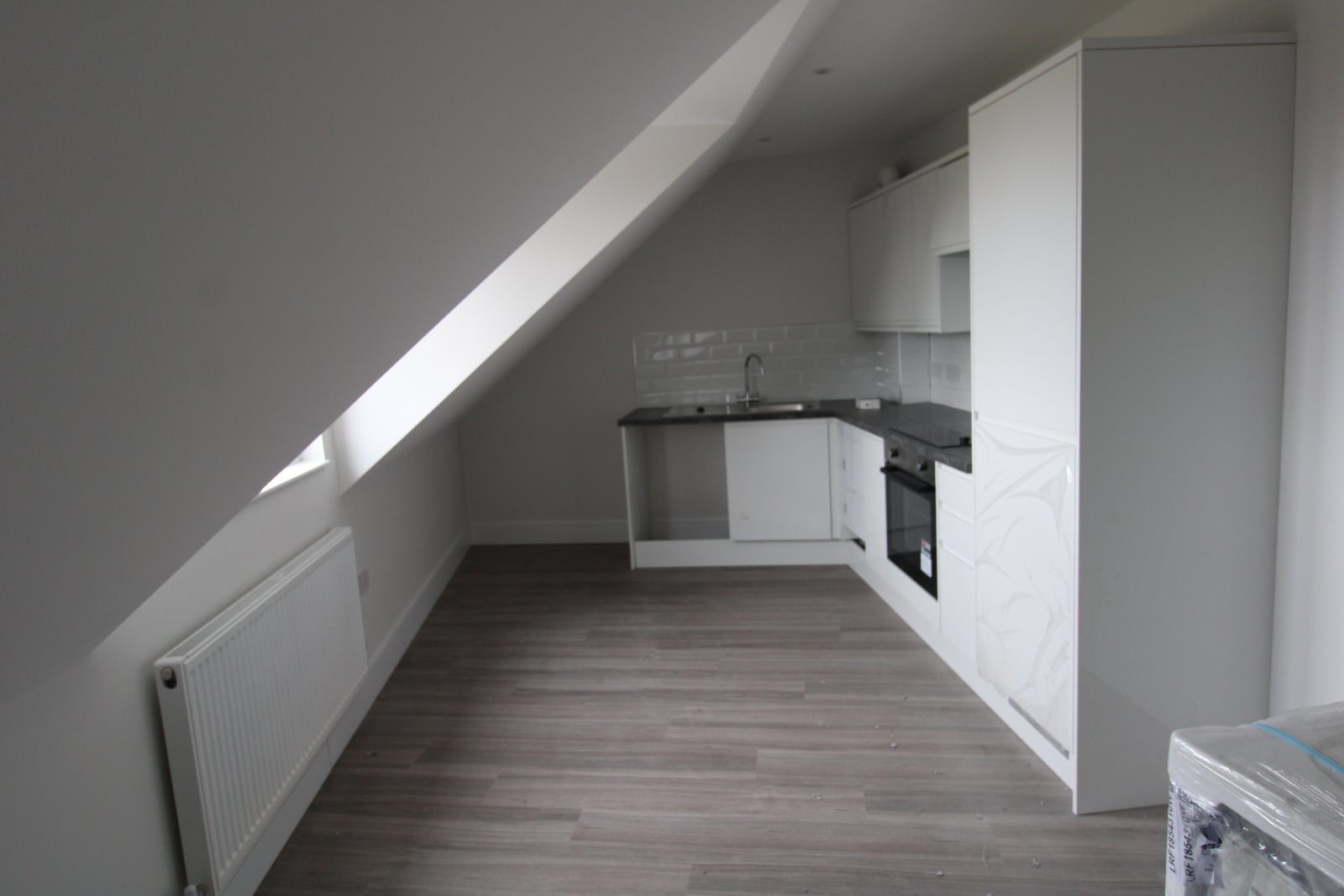 Flat Chalfont Avenue in Little Chalfont