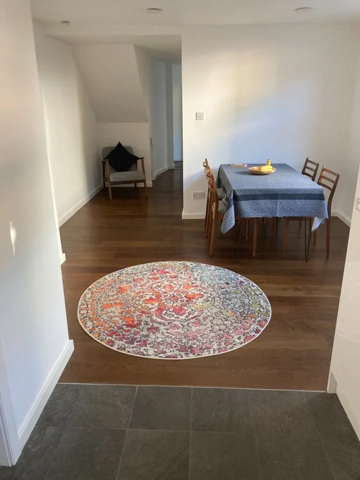 Flat Sunnyhill Road in Greater London