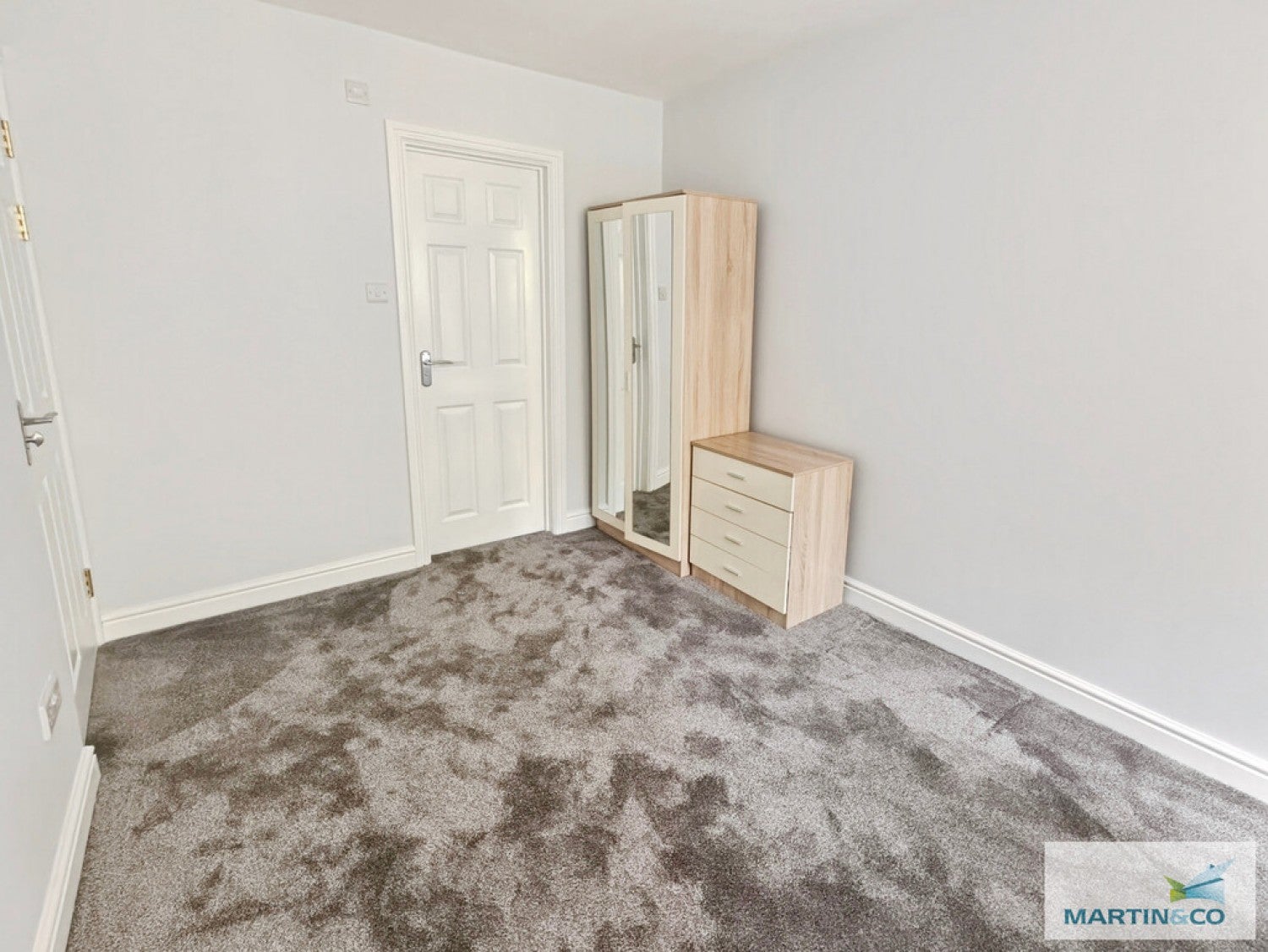Room Honey Church Close in Redditch