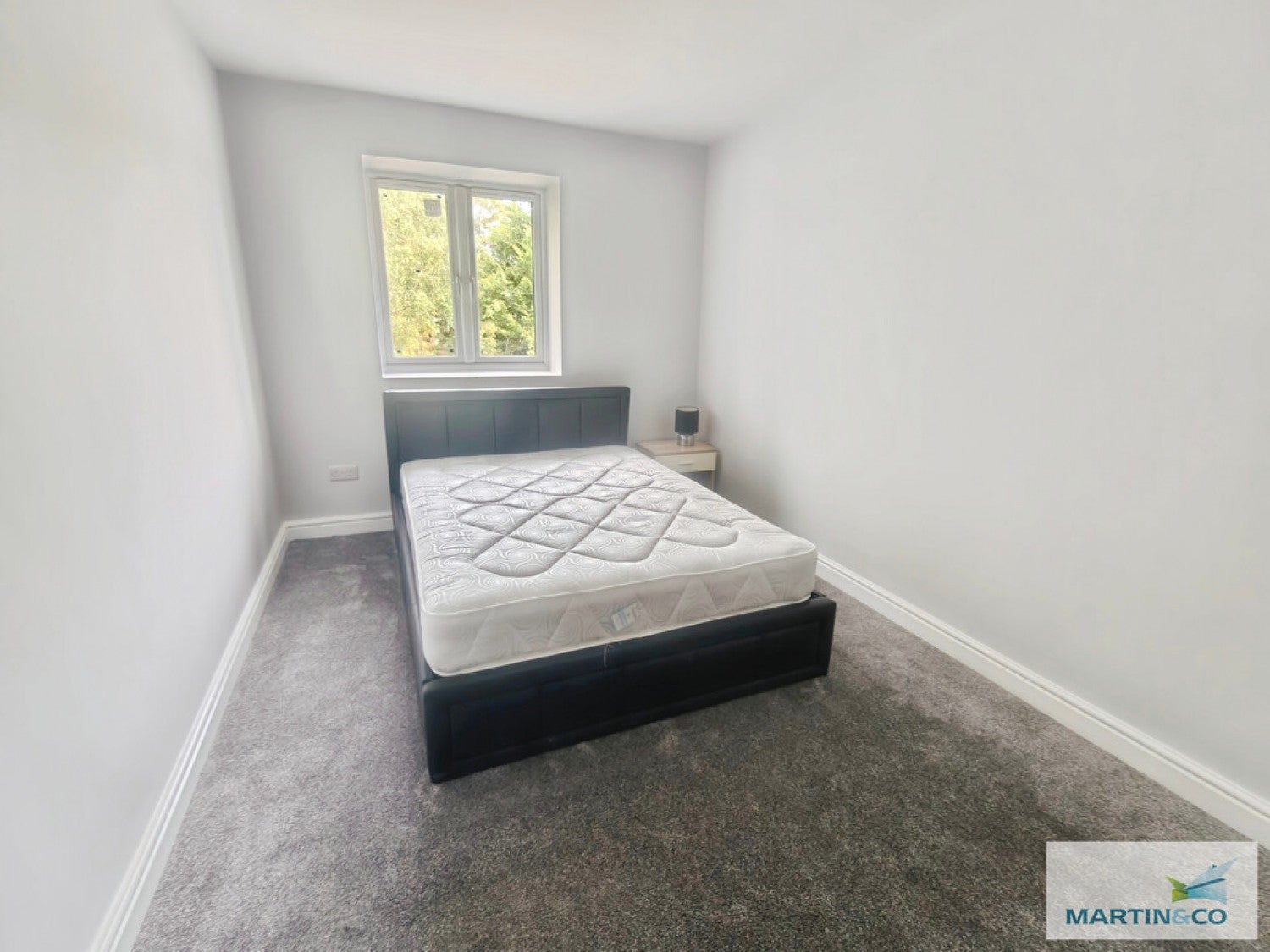 Room Honey Church Close in Redditch
