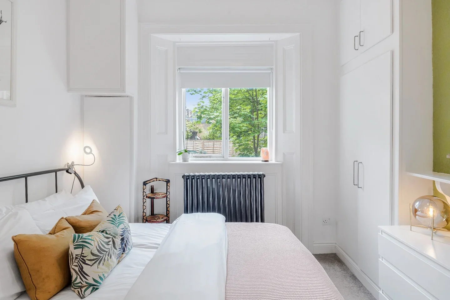 Flat Bridgeman Road in Greater London