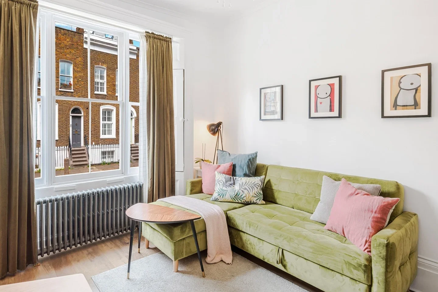Flat Bridgeman Road in Greater London