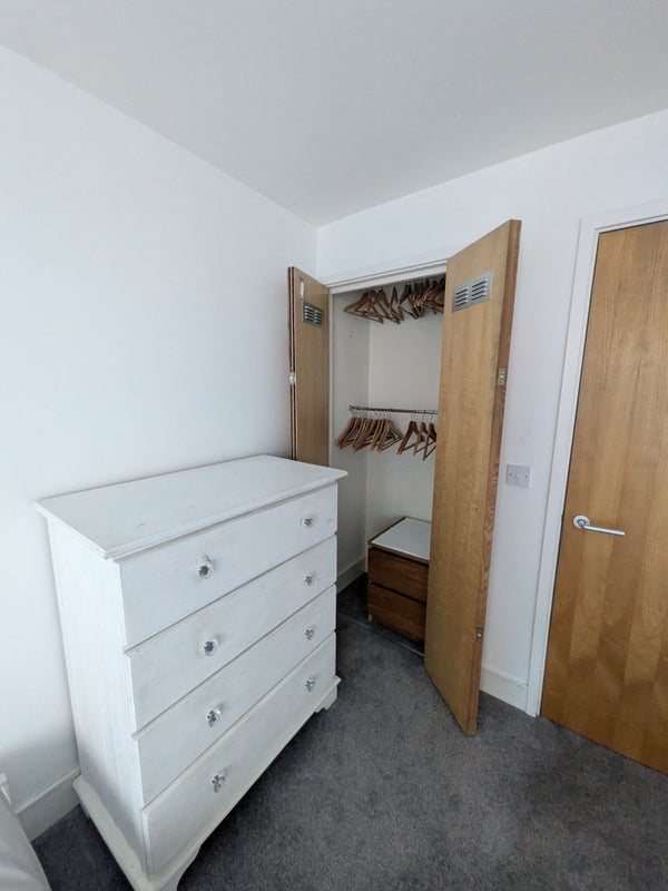Room Watts Grove in Greater London