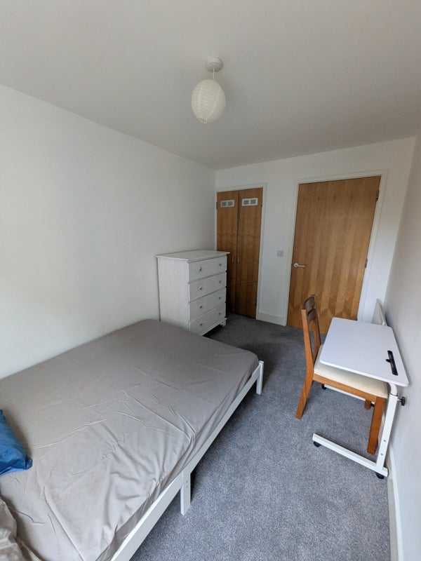 Room Watts Grove in Greater London