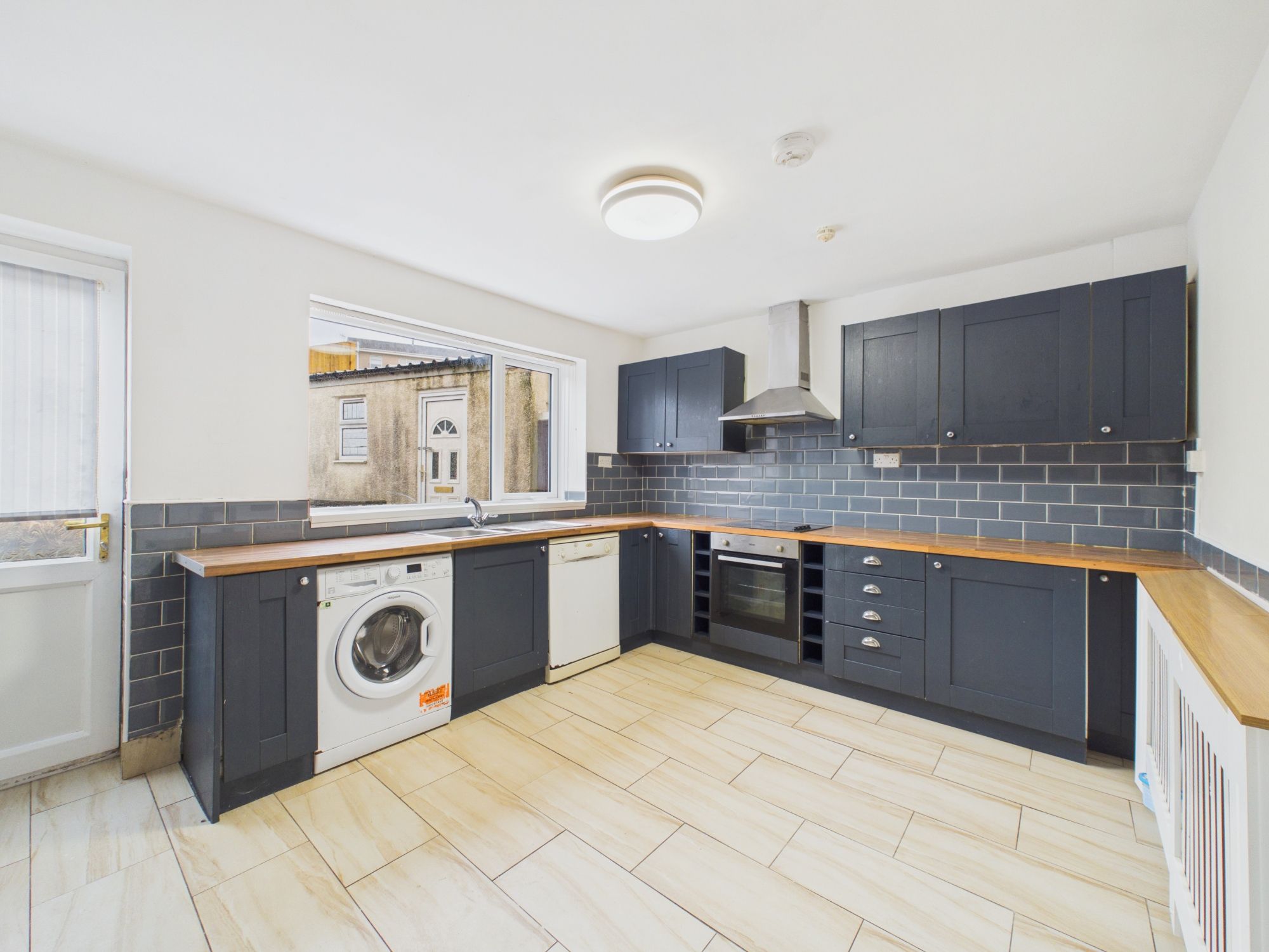 House Heol Gwyrosydd in Swansea