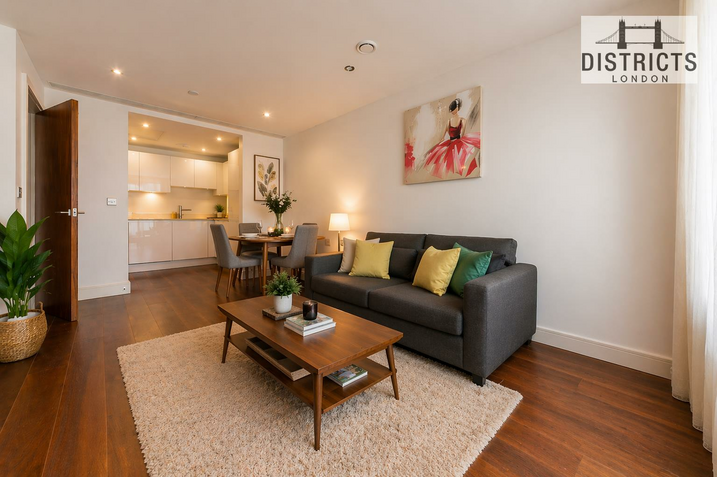 Flat Lincoln Plaza in Greater London
