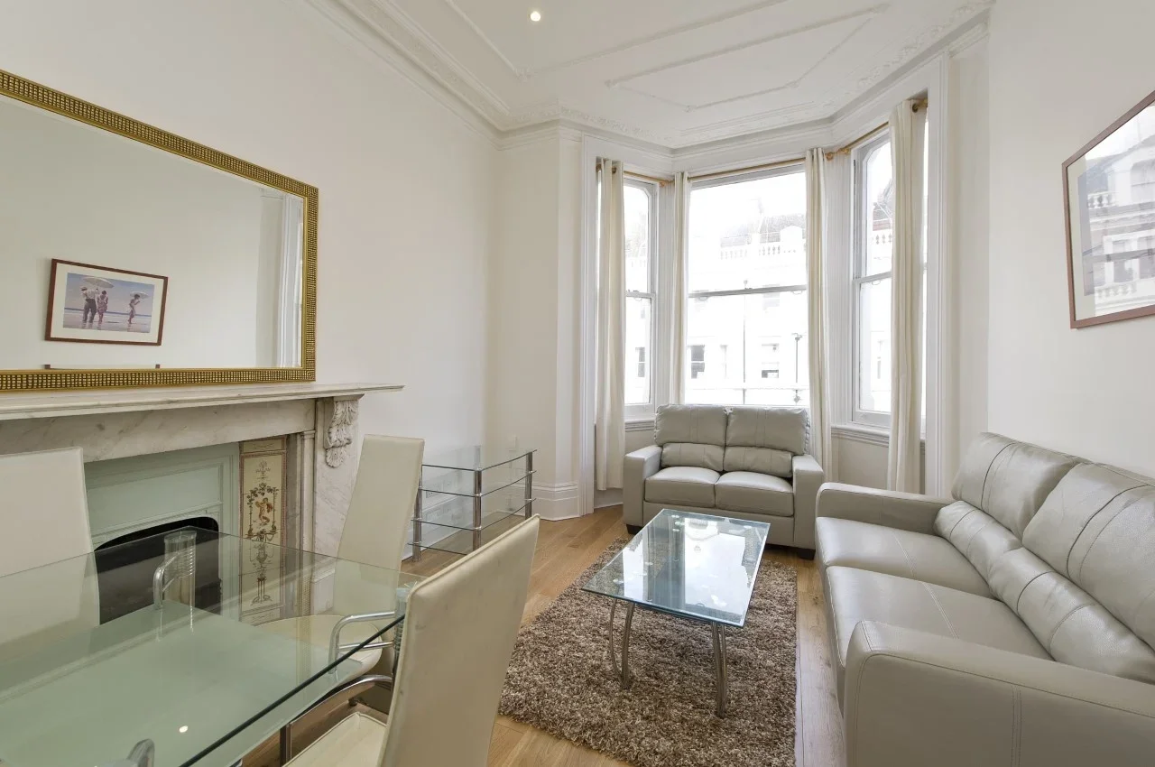 Flat Coleherne Road in Greater London