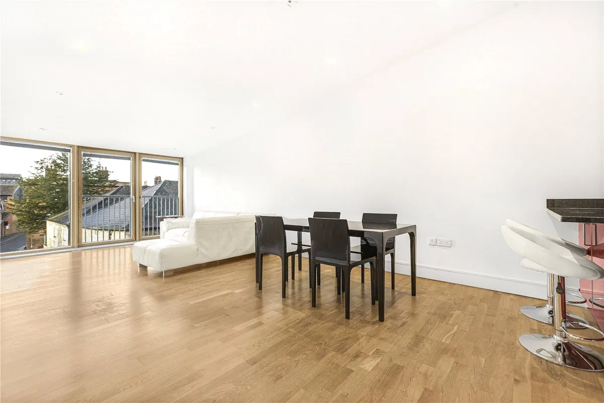 Flat Tidmarsh Lane in Oxford