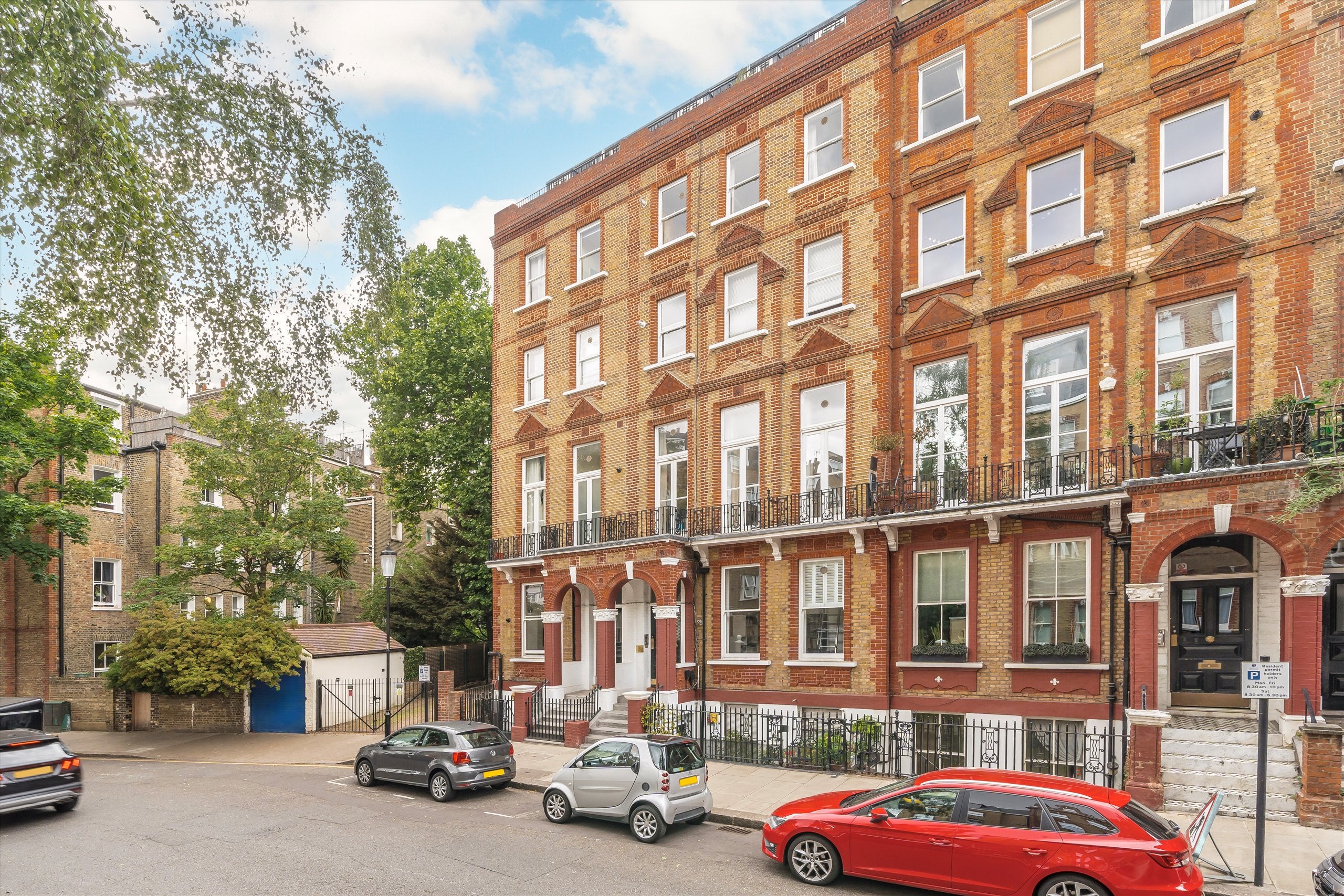 Flat Nevern Square in Greater London