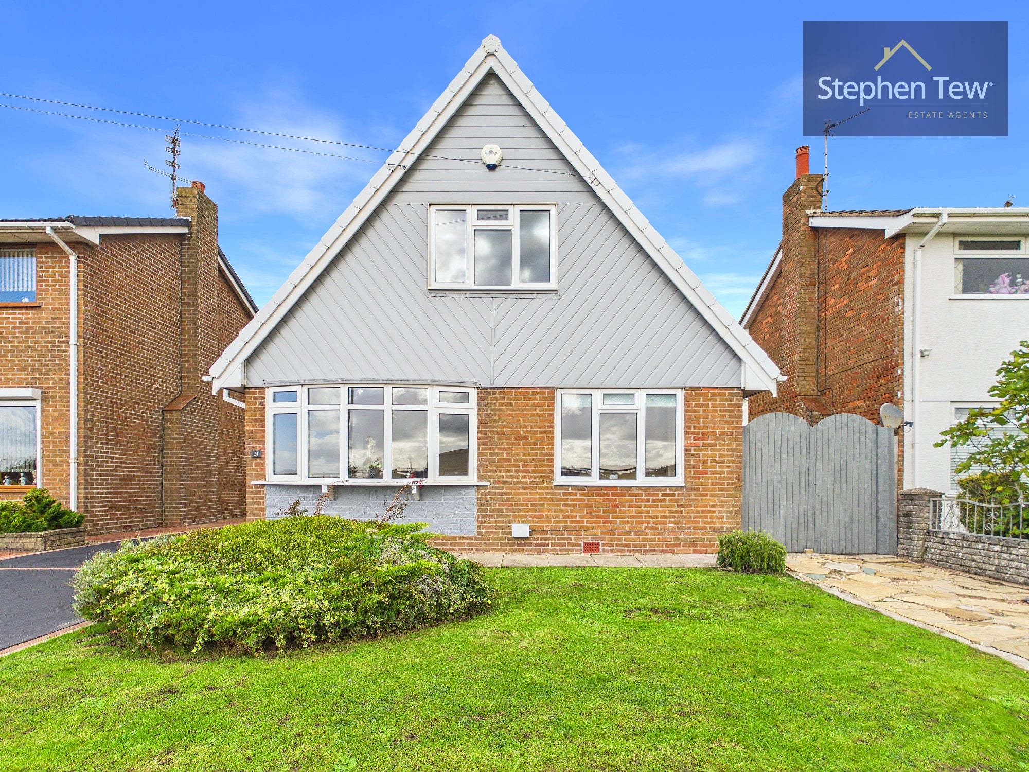 House Rossall Lane in Borough of Wyre