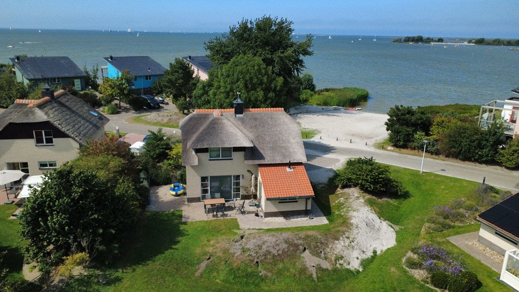 Huis Javaruggen 19 in Makkum