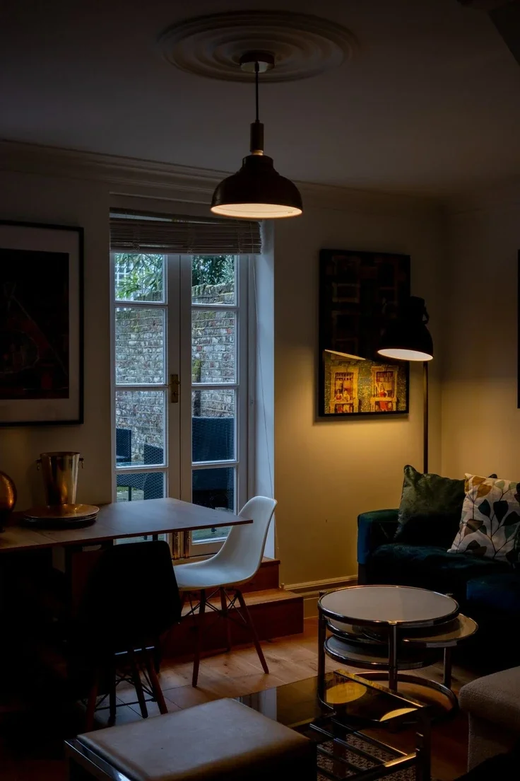 Flat Hackney Road in Greater London