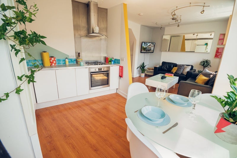 Flat Trelawney Estate in Greater London