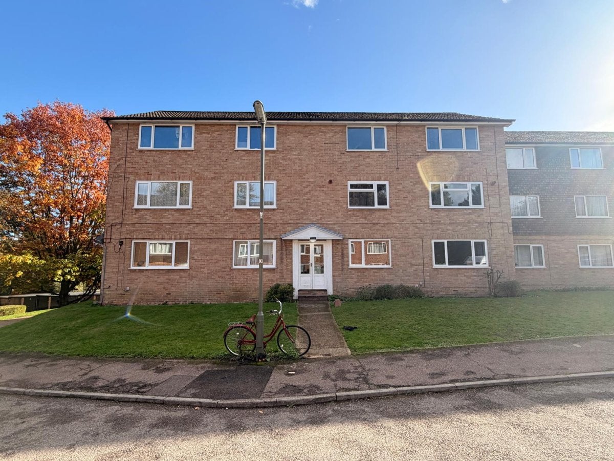 Flat Ridgeway Court in Reigate and Banstead