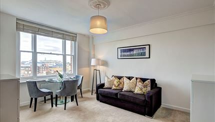 Flat Hill Street in London