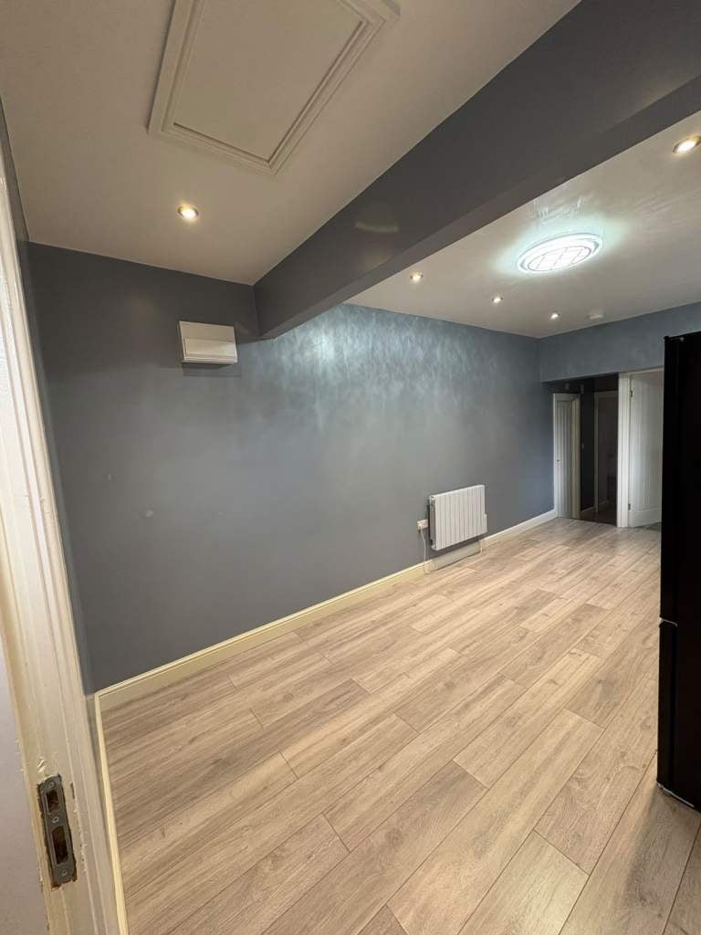 Flat Monckton Road in Sheffield
