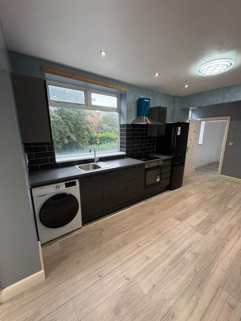 Flat Monckton Road in Sheffield