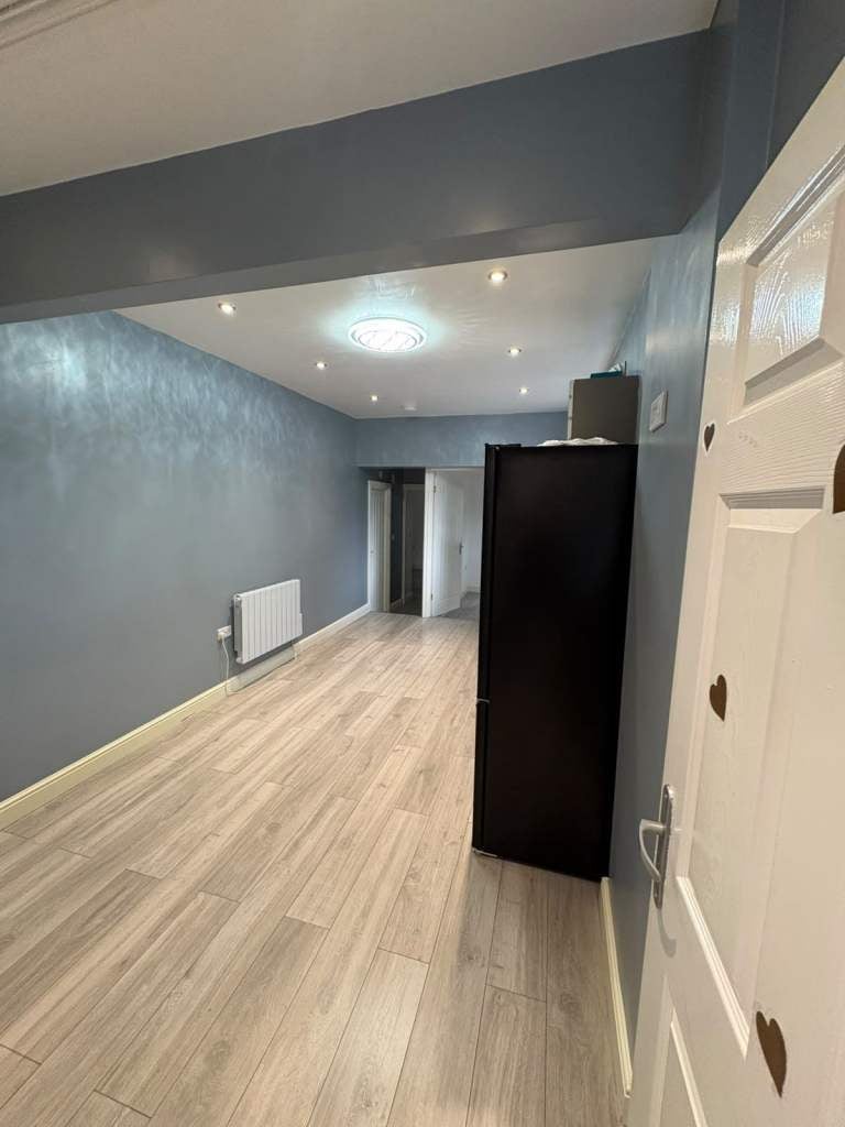 Flat Monckton Road in Sheffield