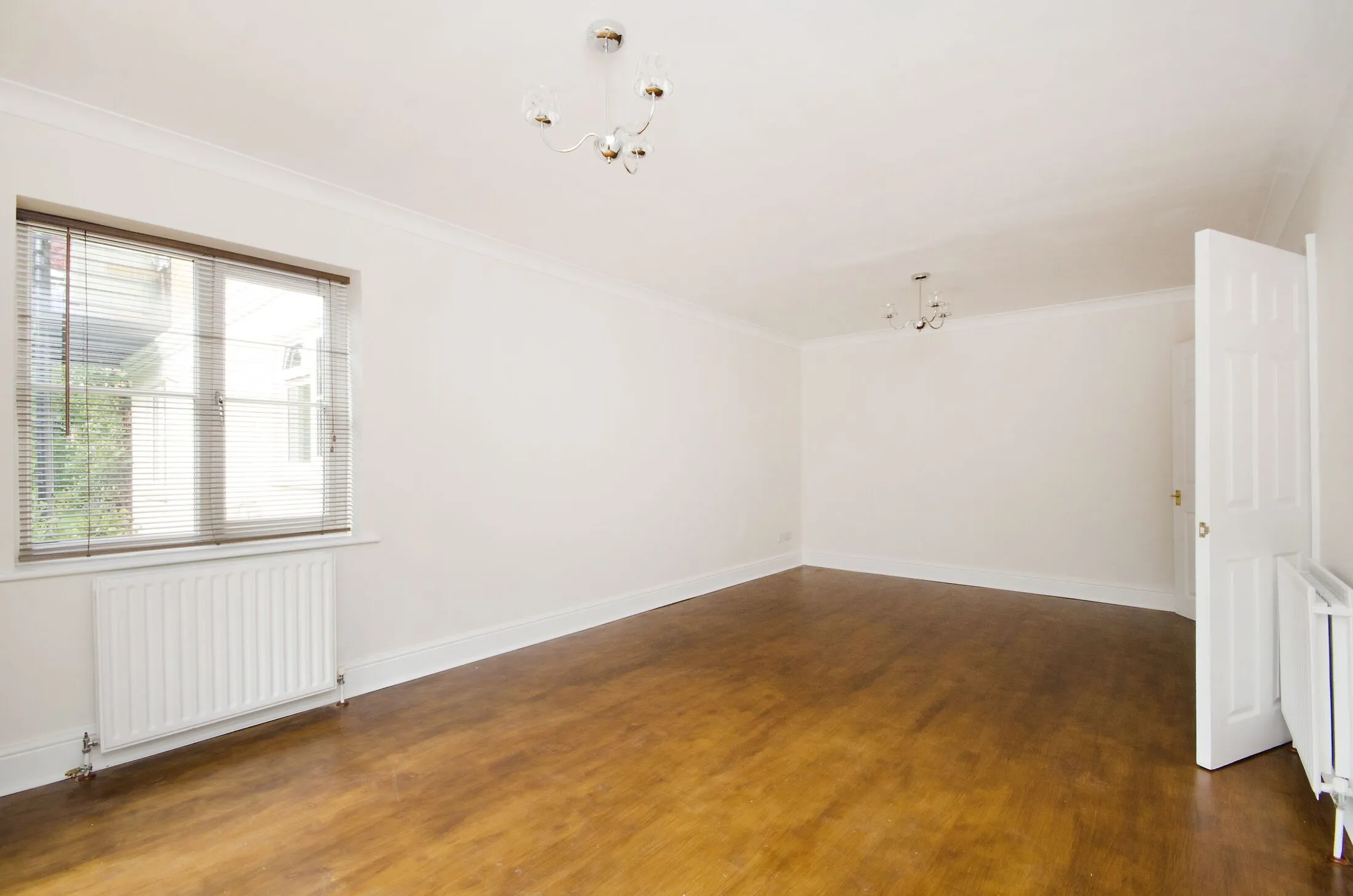 Flat Hanah Court in Greater London