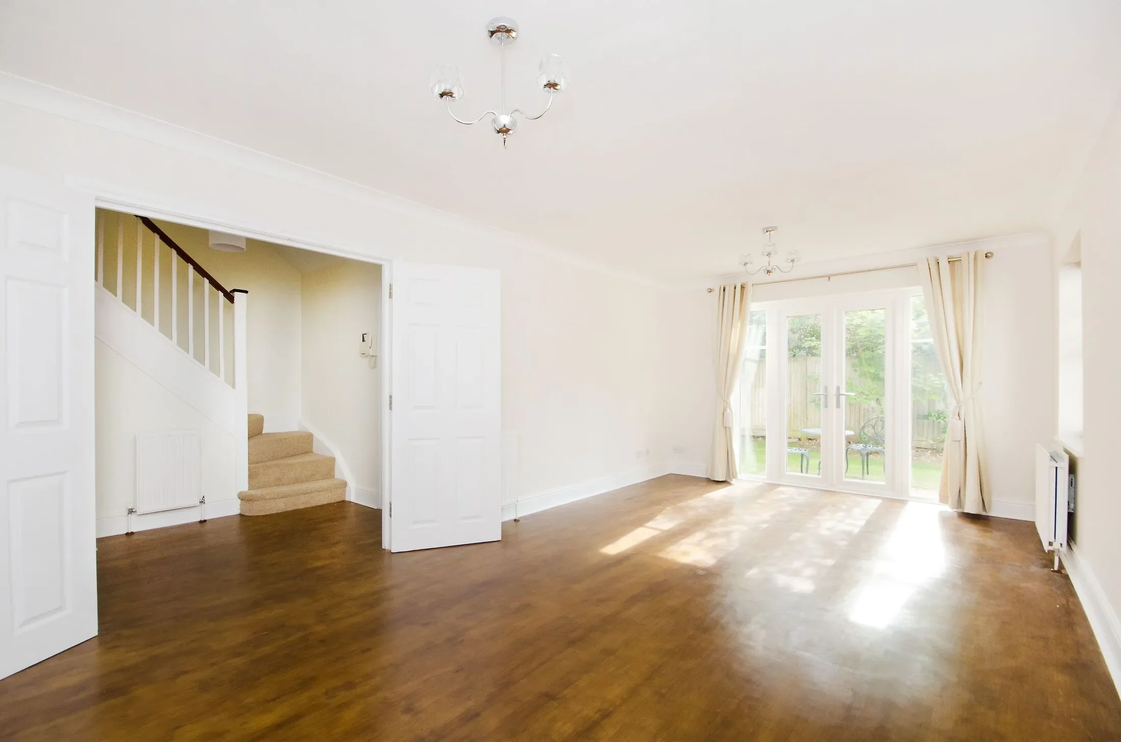 Flat Hanah Court in Greater London