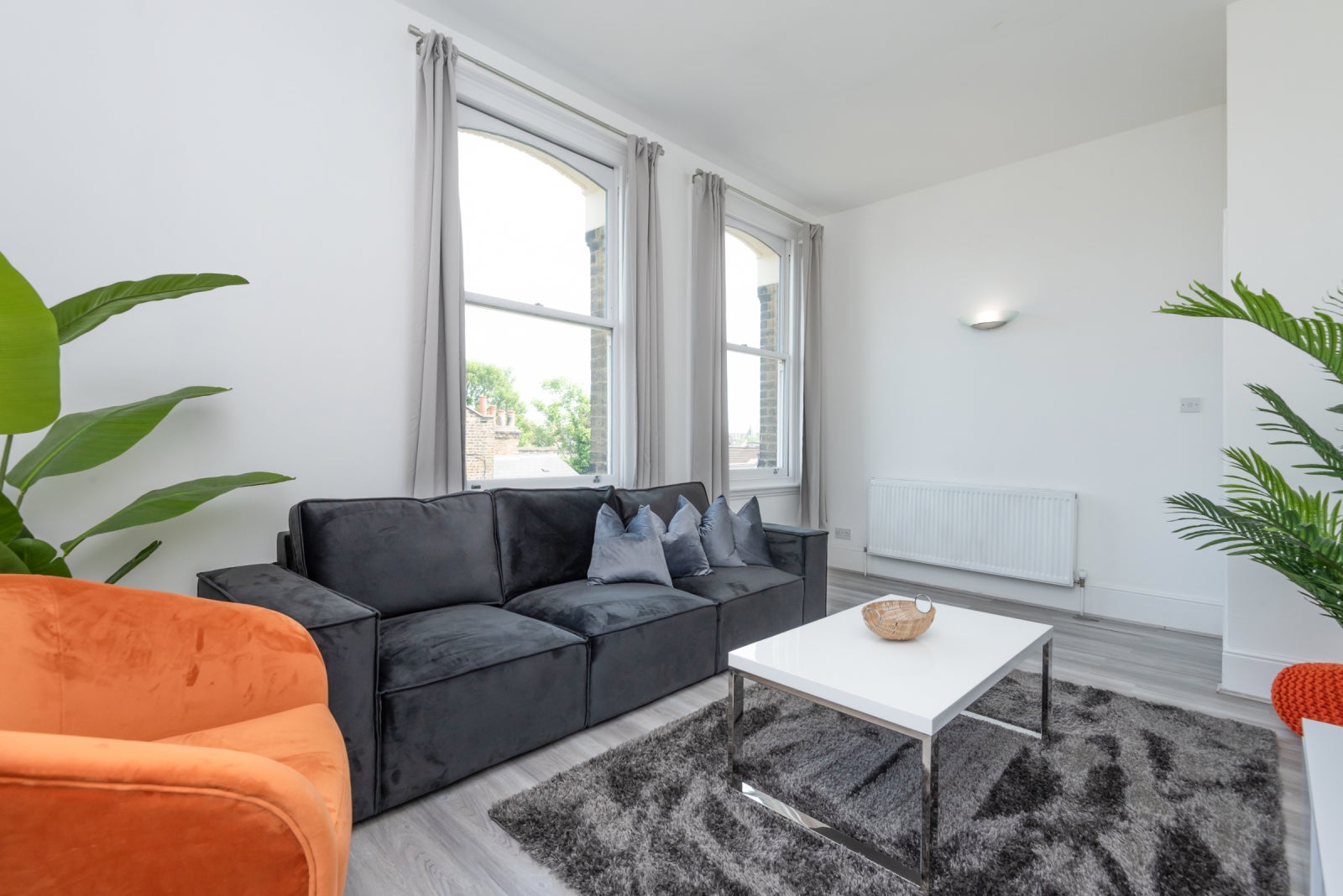 Flat Rattray Road in Greater London