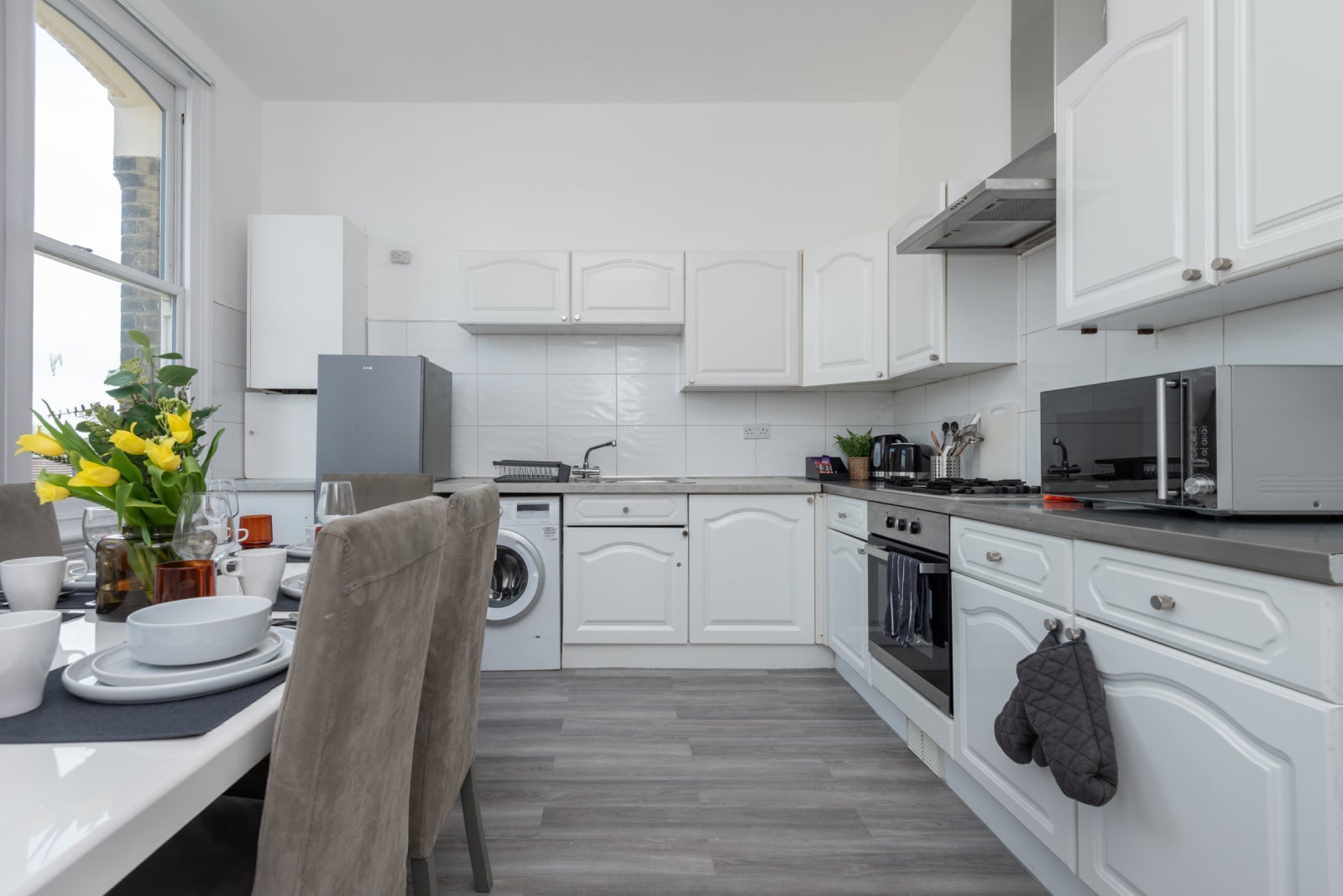 Flat Rattray Road in Greater London