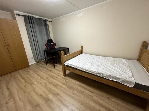 Room Stanley Street South in Bristol