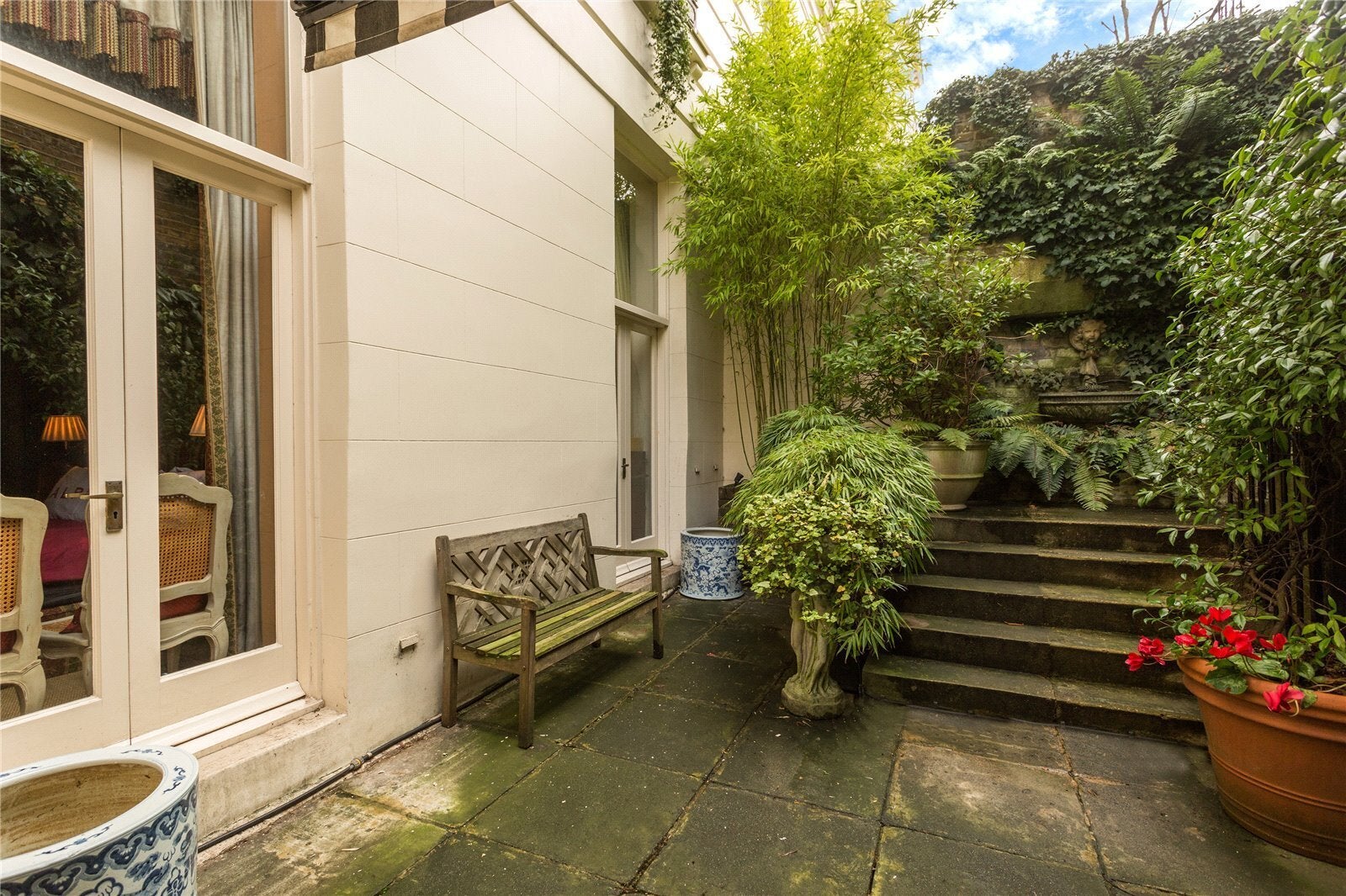 Flat Warwick Avenue in City of Westminster