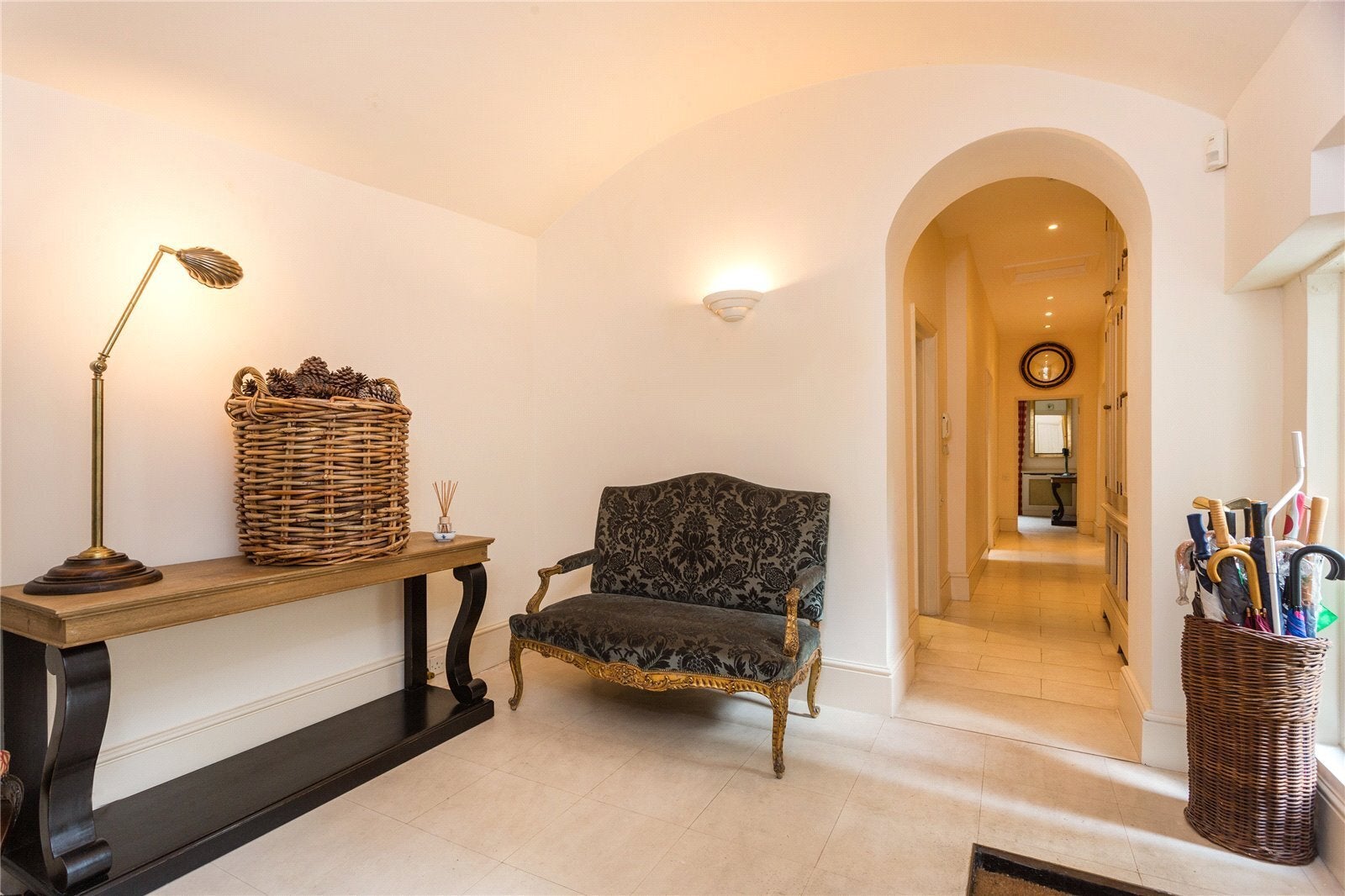 Flat Warwick Avenue in City of Westminster