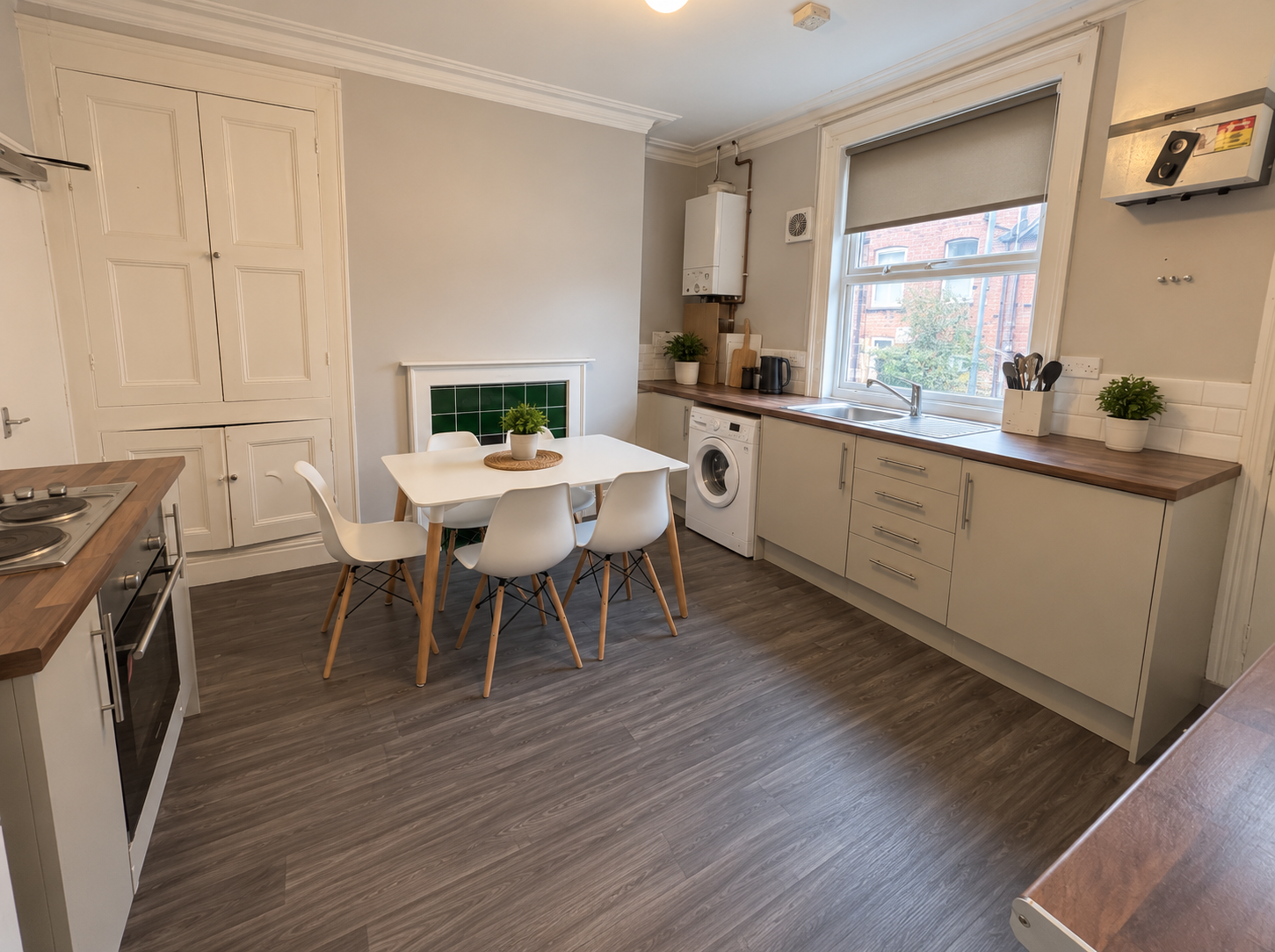 House Back Hessle View in Leeds