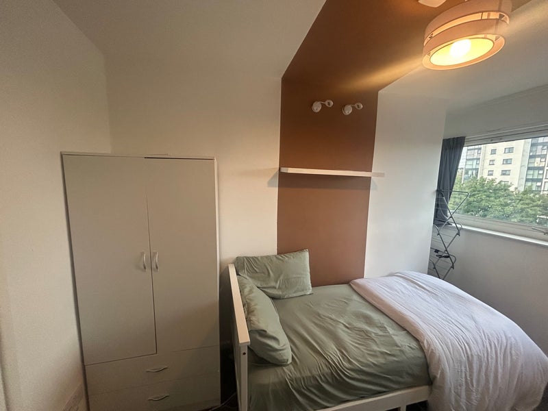 Room Cannon Street in Salford