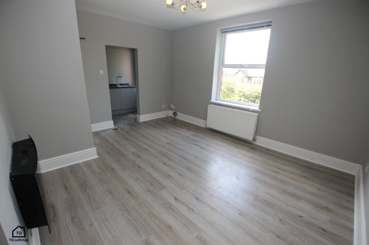 Flat Swann Lane in Cheadle Hulme