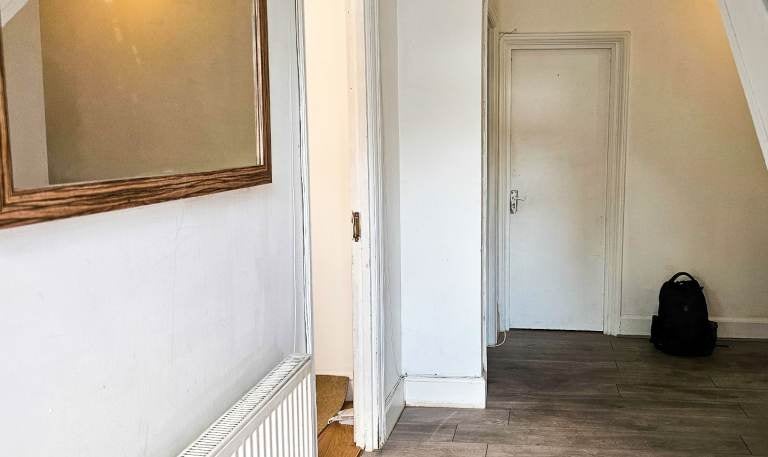 Flat Goodmayes Lane in Greater London