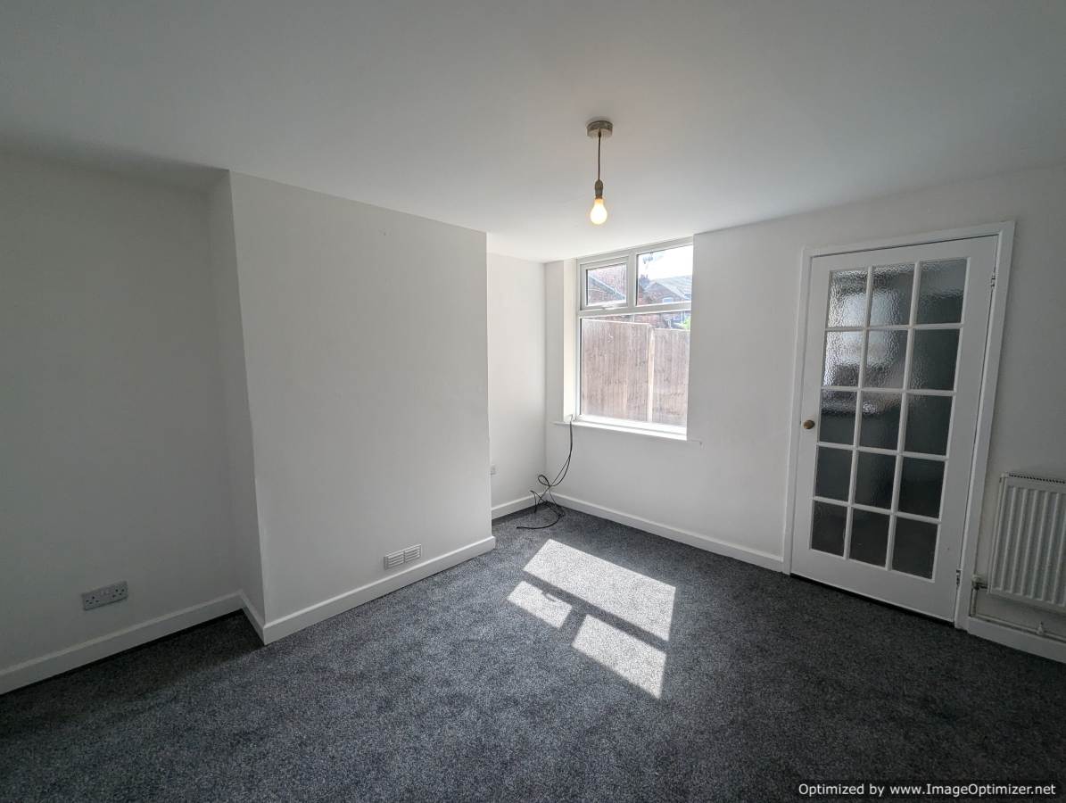 Flat Timbrell Avenue in Crewe