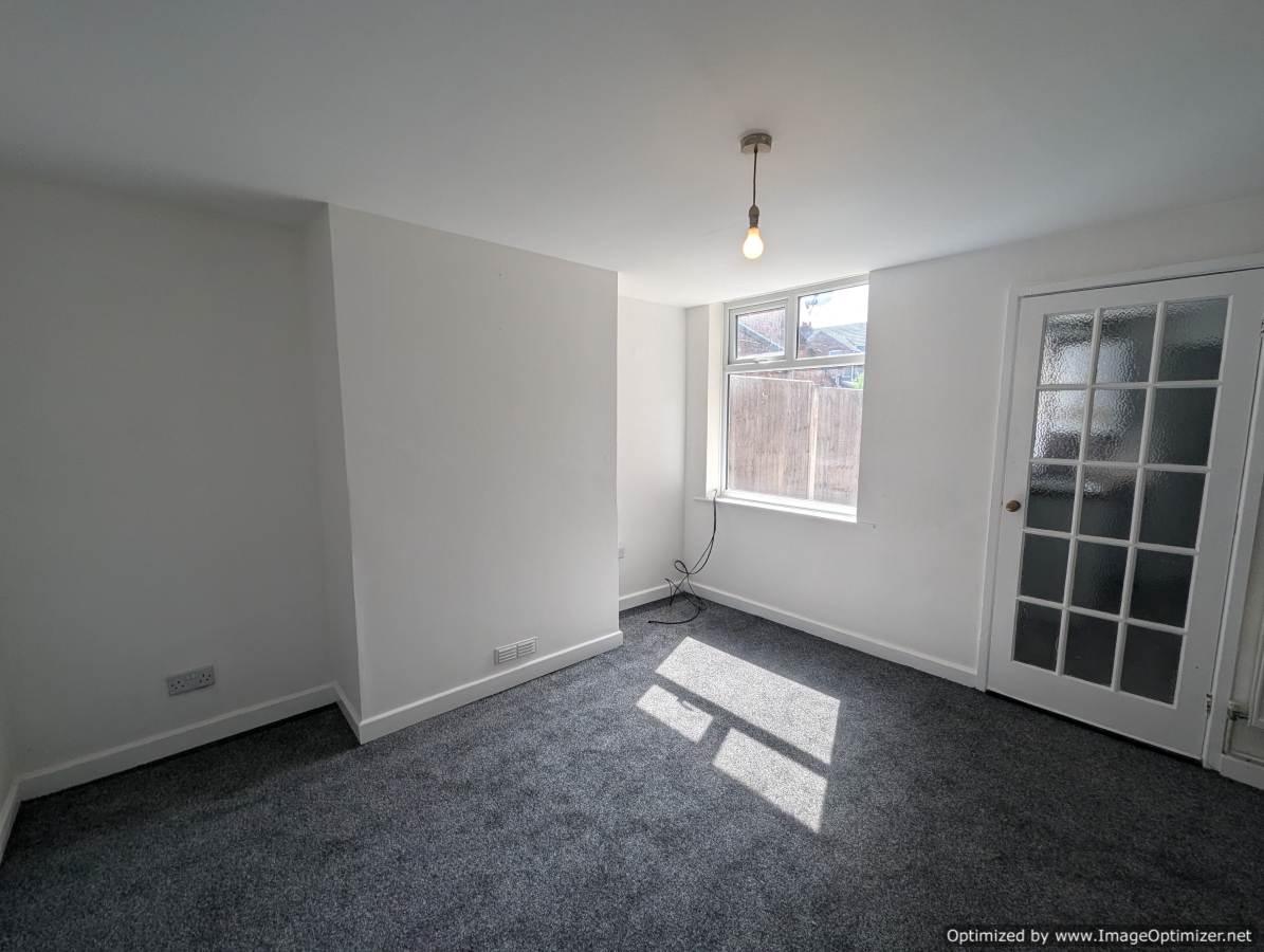 Flat Timbrell Avenue in Crewe