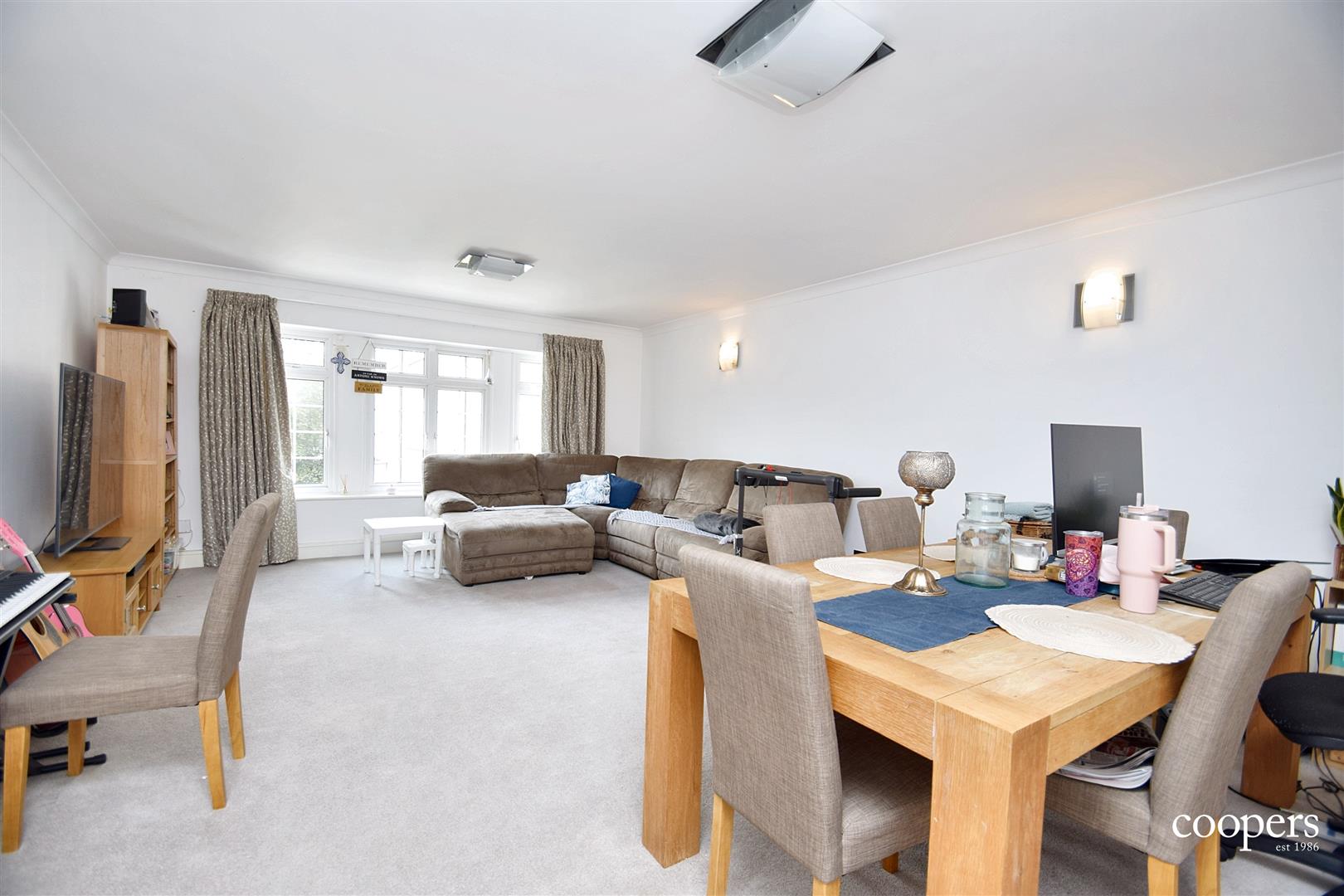 Flat Myrtleside Close in Greater London