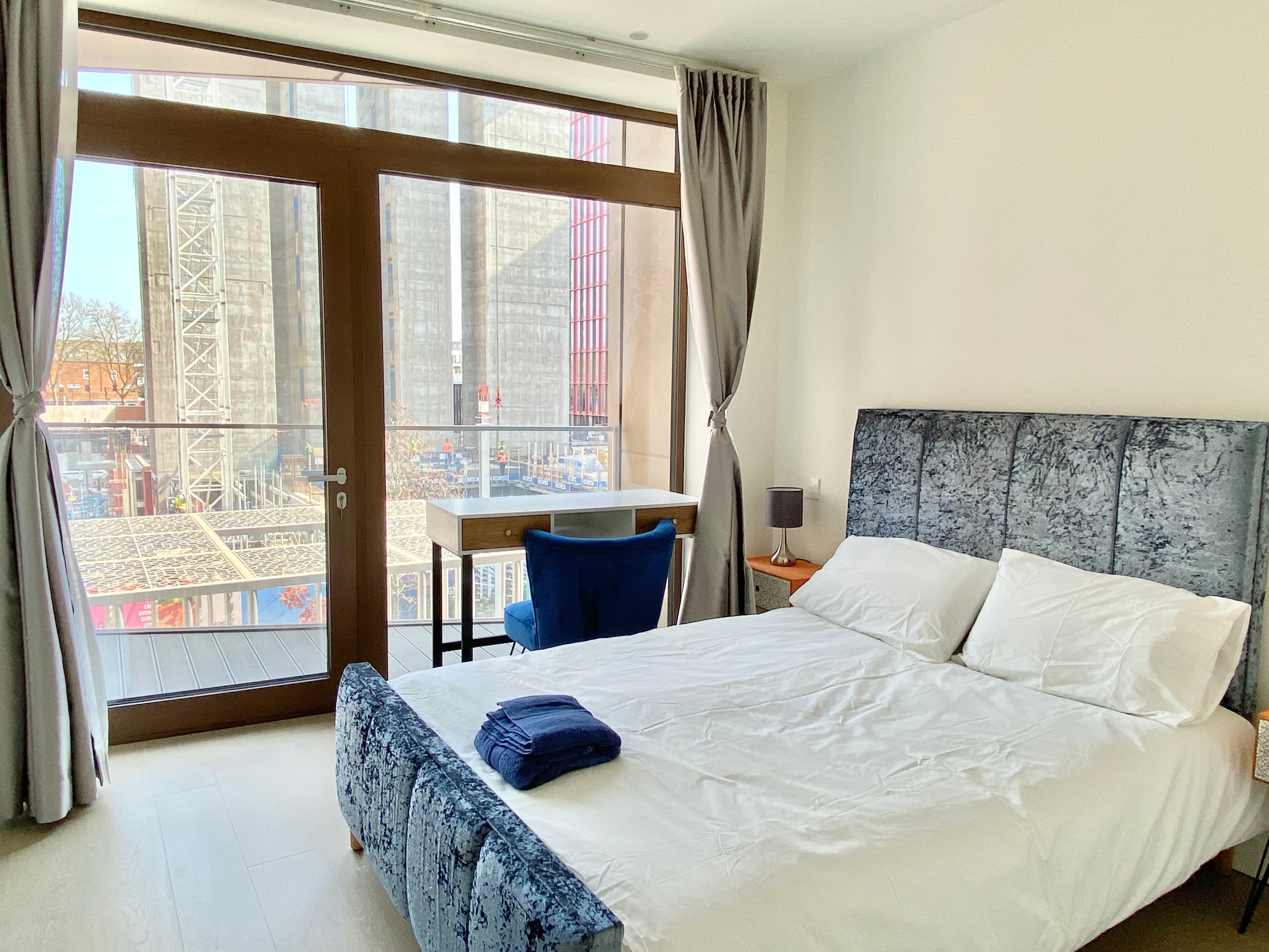 Flat Lewis Cubitt Walk in Greater London